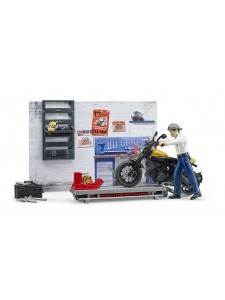 Мотосервис с работником и мотоциклом Ducati Full Throttle Bruder 62102