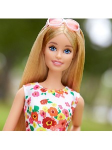 Кукла Барби Коллекционная прогулка в парке DVP55